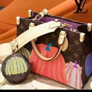 LOUSE VUITTON