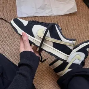 NIKE DUNK LOW “BLACK SUEDE