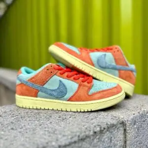 NIKE SB DUNK LOW ORANGE EMERAID RISE