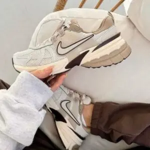 Nike V2K Run Light Orewood Brown