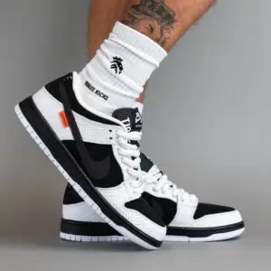 TIGHTBOOTH xNIKE SB DUNK LOW