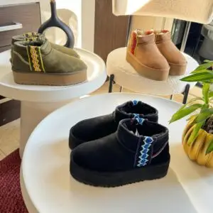 UGG