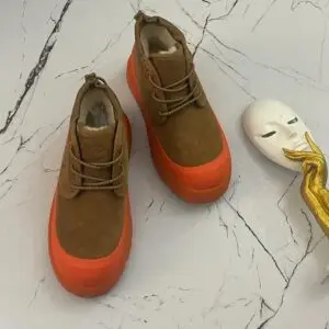 UGG