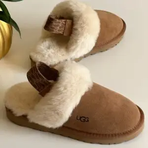 UGG
