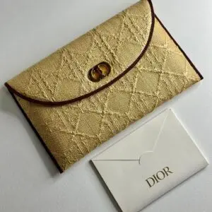 Design 30 Montaigne Avenue Pouch with Flap - Dubai Fashion LUX