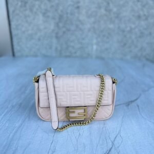 Design Baguette Chain Midi Pale pink leather bag - Dubai Fashion LUX