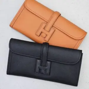 Design Black Swift Leather Elan Jige 29 Clutch - Dubai Fashion LUX