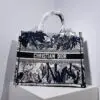 Design Book Tote Embroidered Canvas for women - Dubai Fashion LUX