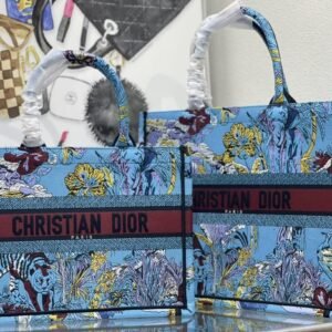 Design BOOK TOTE HANDBAGS for women - Dubai Fashion LUX