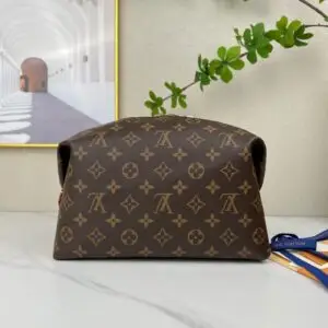 Design Cosmetic GM Pouch - Dubai Fashion LUX