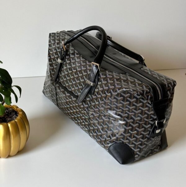 Design Cruise - Dubai Fashion LUX