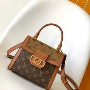 Design DAUPHINE CAPITALE 17.5 MONOGRAM CANVAS