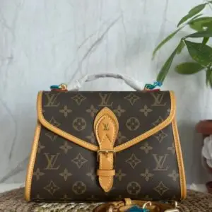 Design IVY LEATHER HANDBAGS