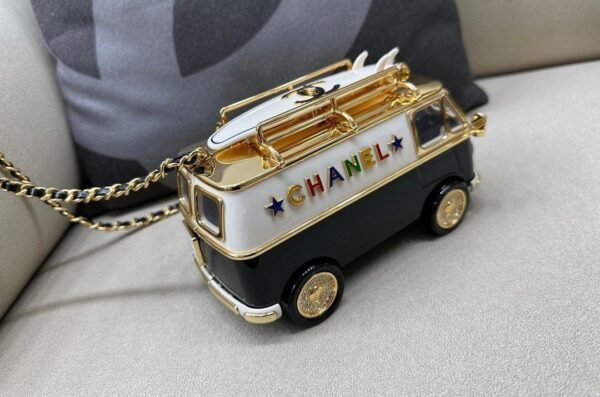 CHANEL Mini Van Minaudière