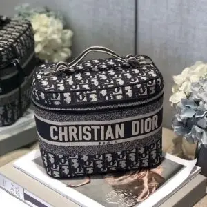 Design Lady Cosmetic - Dubai Fashion LUX