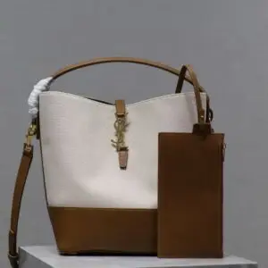 Design LE 37 MADE OF CANVAS AND LEATHER - Dubai Fashion LUX