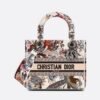 Design MEDIUM LADY D-LITE BAG Ecru Multicolor Jardin d'Hiver Embroidery - Dubai Fashion LUX