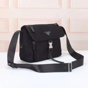 Design Re-Nylon shoulder bag - Dubai Fashion LUX