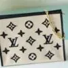 Design Toiletry Pouch On Chain - Dubai Fashion LUX