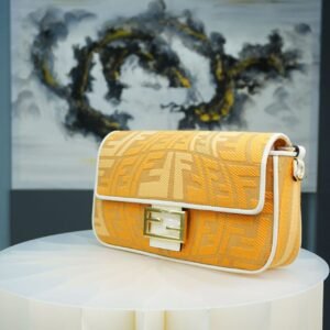 embroidered canvas bag - Dubai Fashion LUX