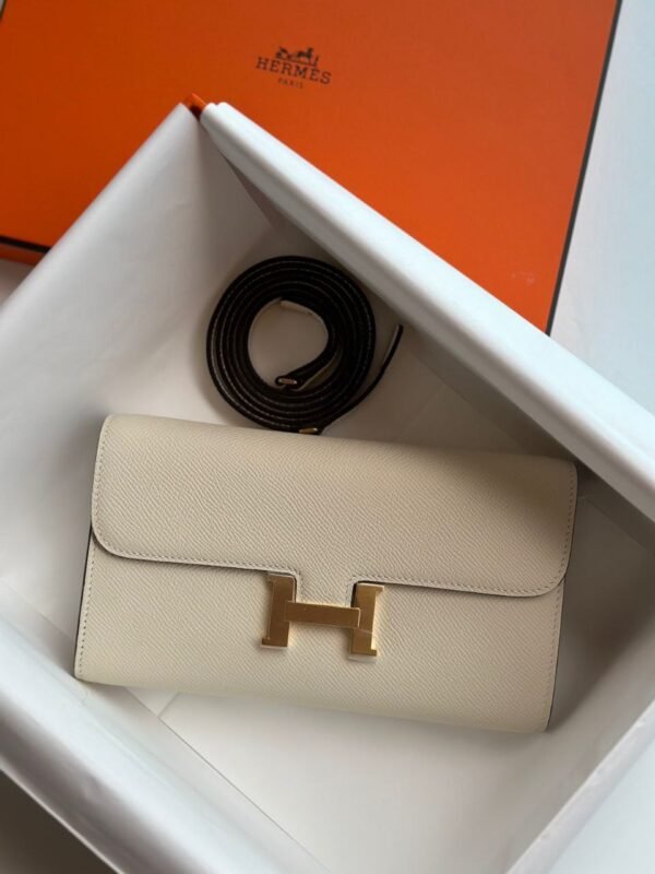 Hermès Constance Wallet