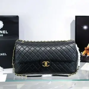 Fashionable women's leather bag - Dubai Fashion LUX