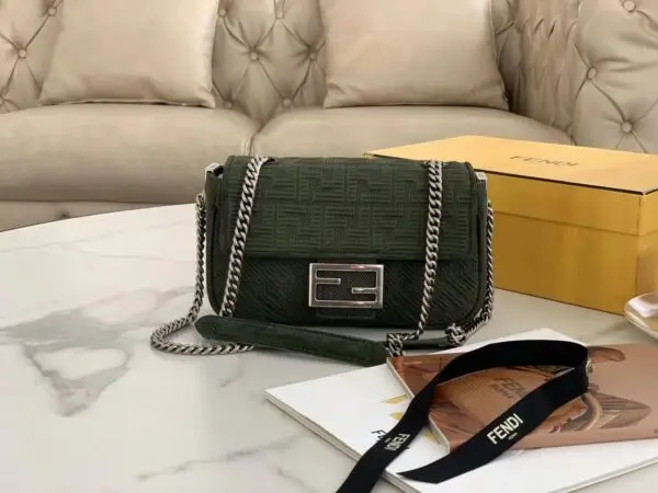 Iconic Baguette Bag - Dubai Fashion LUX