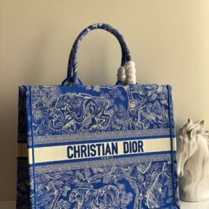 LARGE BOOK TOTE - Dubai Fashion LUX