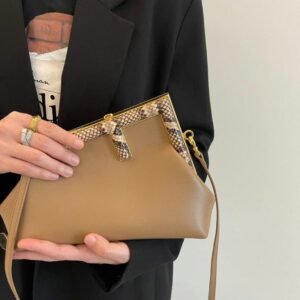 leather bag with exotic details - Dubai Fashion LUX