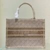 MEDIUM BOOK TOTE - Dubai Fashion LUX