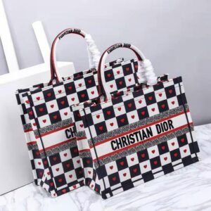 MEDIUM BOOK TOTE - Dubai Fashion LUX
