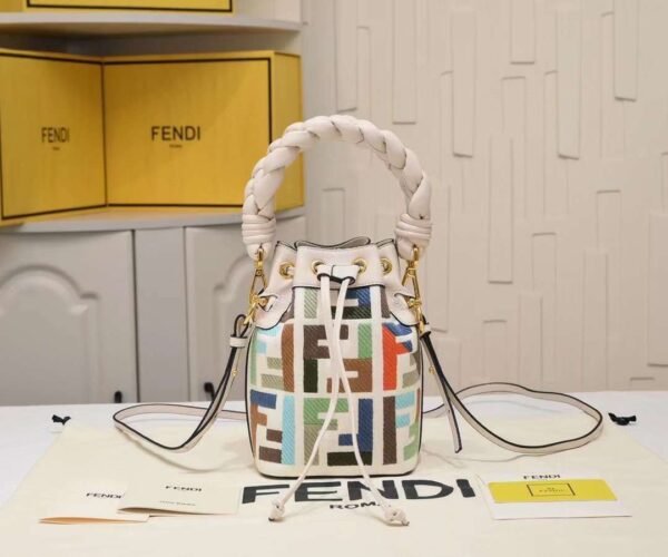 FENDI Mon Trésor Bucket Bag