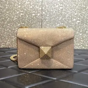 One Stud Small Crystal-Embellished Clutch Bag - Dubai Fashion LUX