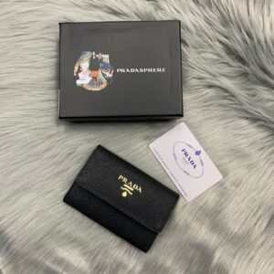 Saffiano leather wallet - Dubai Fashion LUX