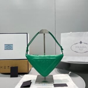 Triangle leather pouch - Dubai Fashion LUX