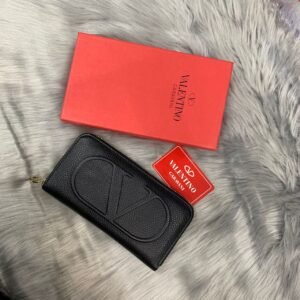 V logo round zipper long wallet - Dubai Fashion LUX